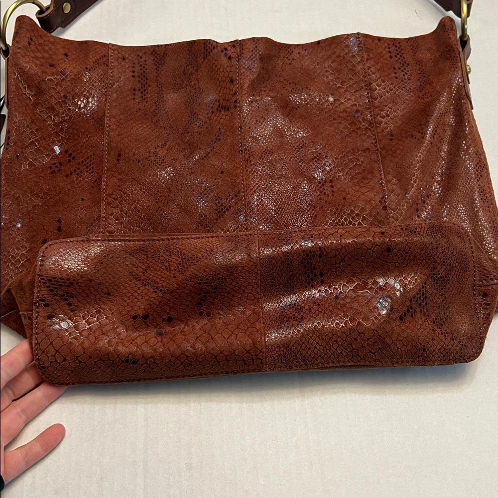 ASSOTS LONDON BROWN SNAKE FOIL PATTERN LEATHER HOBO TOTE BAG NEW